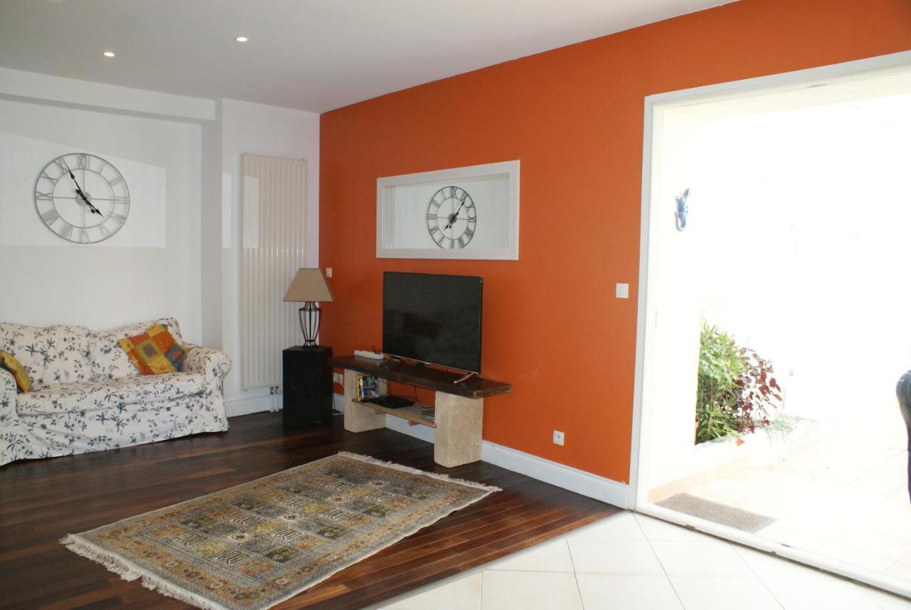 Spacieuse Maison De Village Climatisee Avec Jardin Patio Bessan Exteriör bild
